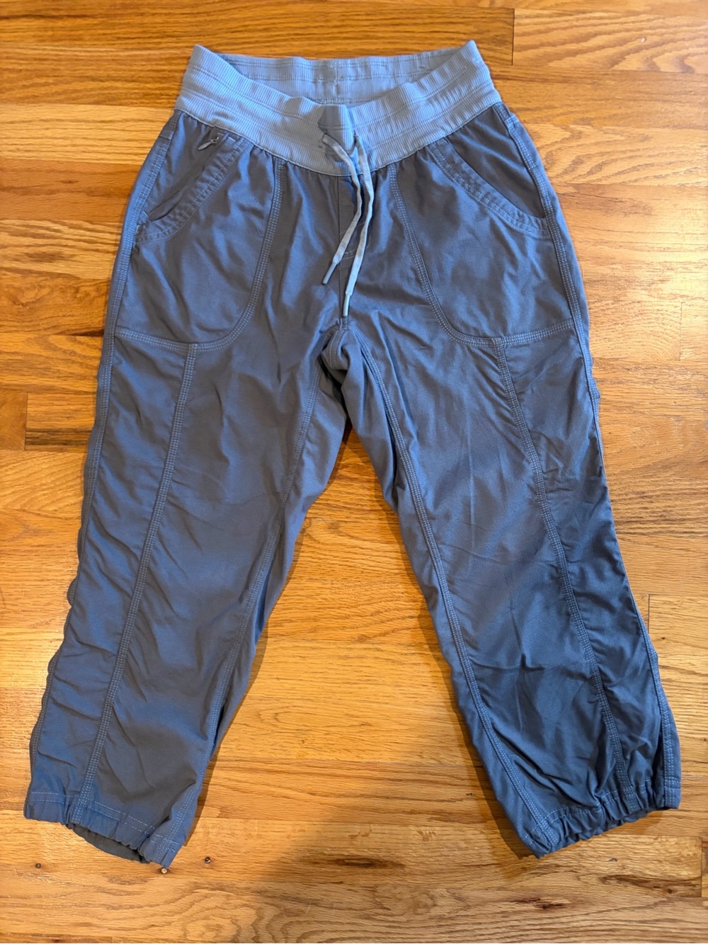Women’s The North Face Aphrodite 2.0 Capri Pants XS Grey Hiking Quick Dry